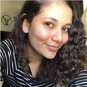 Professora de Inglês que ensina a todas as idades